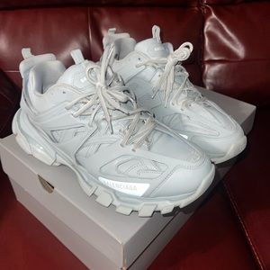 Balenciagas size 44(10.5)